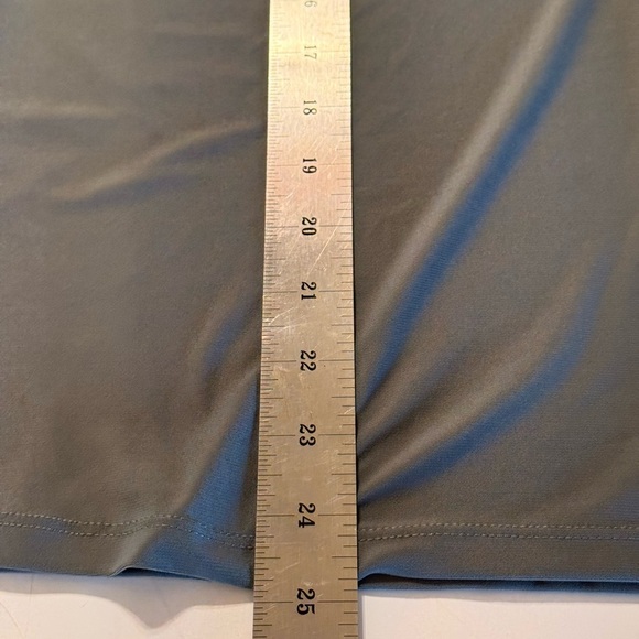 Buffalo David Bitton Gray Short Cap Sleeve Blouse Vneck Size Large - Picture 8 of 12